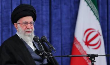 IRÁN PONE EN “ALERTA MÁXIMA” A SUS FUERZAS ARMADAS ANTE UN POSIBLE ATAQUE DE ESTADOS UNIDOS