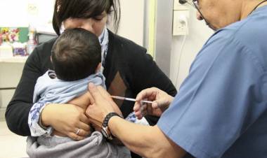 SALUD ADELANTÓ LA SEGUNDA DOSIS DE LA TRIPLE VIRAL A LOS 15 Y 18 MESES