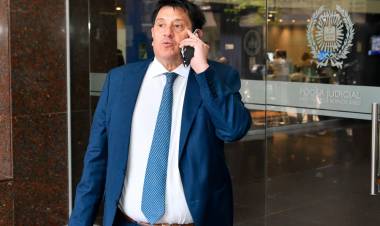 ESCÁNDALO EN EL CASO MARADONA: DENUNCIAN QUE FISCALES SE "OLVIDARON" DE LLEVAR PRUEBAS PARA EMPEZAR UN JUICIO