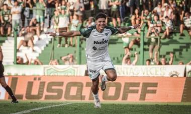 SARMIENTO LE GANÓ A ESTUDIANTES DE RÍO CUARTO Y SE ALEJA DEL DESCENSO EN EL TORNEO APERTURA 2026