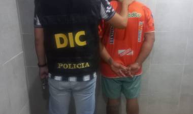 SE ENTREGÓ UNO DE LOS PRESUNTOS AUTORES DEL VIOLENTO ROBO A LA GUARDERÍA DE LANCHAS