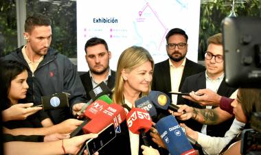 RESISTENCIA: EL GOBERNADOR ZDERO ENTREGÓ LA ESCRITURA DE PROPIEDAD A LA IGLESIA DE JESUCRISTO