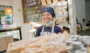 IMPULSAR CHACO DA RESULTADOS: “DE CASA PASTELERÍA” INCORPORÓ A NUEVOS EMPLEADOS