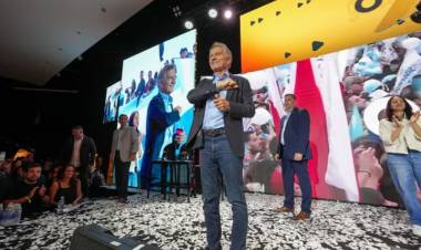 MACRI SALE POR LAS PROVINCIAS PARA REVITALIZAR AL PRO