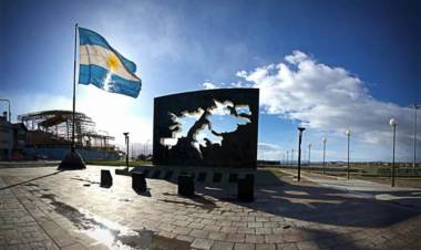 ESTADOS UNIDOS EVALÚA DEJAR DE APOYAR LA POSTURA BRITÁNICA SOBRE LAS MALVINAS