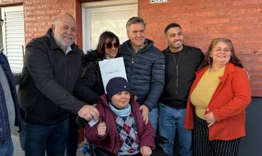 UN NUEVO COMIENZO: FAMILIAS DE CORONEL DU GRATY ACCEDIERON A SU VIVIENDA PROPIA