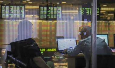 EL RIESGO PAÍS PERFORA LOS 500 PUNTOS: LOS BONOS ARGENTINOS CONTINÚAN LA MEJORA