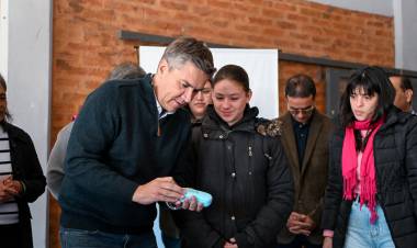 COLONIA ELISA: ZDERO DESTACÓ EL IMPACTO DEL PROGRAMA “VER PARA SER LIBRES” EN TODA LA PROVINCIA