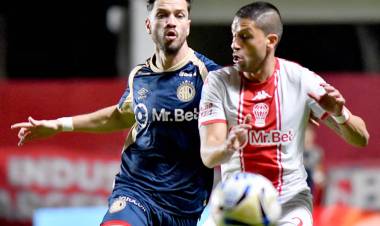 ARGENTINOS VENCIÓ A HURACÁN EN EL ALARGUE Y ESTÁ ENTRE LOS CUATRO MEJORES