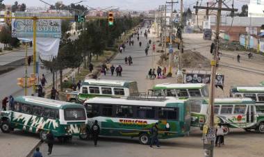 EL GOBIERNO BOLIVIANO EXIGIÓ EL CESE DE LOS BLOQUEOS EN LA PAZ