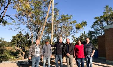 LUZ RURAL: EL GOBIERNO PROVINCIAL AVANZA CON OBRAS DE ELECTRIFICACIÓN EN LAS BREÑAS