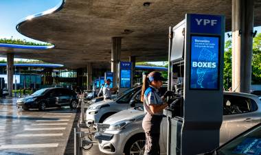 SURTIDORES EN BAJA: EL AUMENTO DE LA NAFTA PROFUNDIZA LA CAÍDA DEL CONSUMO POR TERCER MES CONSECUTIVO