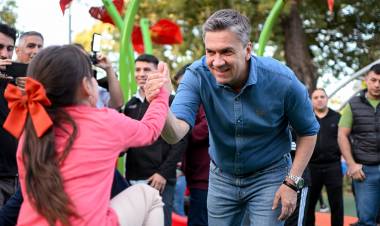 RESISTENCIA: ZDERO ACOMPAÑÓ LA INAUGURACIÓN DE LA RENOVADA PLAZA 12 DE OCTUBRE