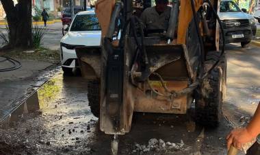 SAMEEP INTENSIFICÓ TRABAJOS DE AGUA POTABLE Y SANEAMIENTO EN DISTINTOS SECTORES DE RESISTENCIA