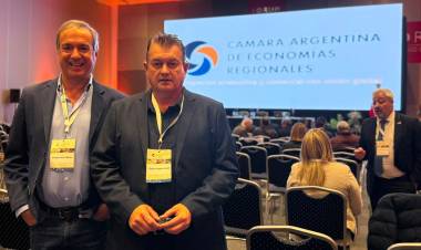 DUDIK PARTICIPÓ DEL FORO NACIONAL DE ECONOMÍAS REGIONALES Y CONSOLIDÓ VÍNCULOS ESTRATÉGICOS