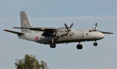 TRAGEDIA MILITAR EN LA INDIA: CINCO SOLDADOS MURIERON TRAS ESTRELLARSE UN AVIÓN