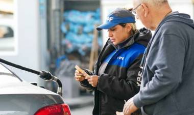 LA NAFTA AUMENTÓ UN 24,3?SDE EL INICIO DE LA GUERRA EN ARGENTINA Y ES LA MAYOR SUBA DE LA REGIÓN
