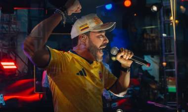 DE LA ESPIRELLA FESTEJÓ EN SU ACTO PERO TAMBIÉN HUBO VIOLENTAS PROTESTAS