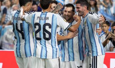 EL POSIBLE 11 TITULAR DE LA SELECCIÓN ARGENTINA PARA ENFRENTAR A AUSTRIA Y LA ÚNICA INCÓGNITA QUE MANTIENE SCALONI