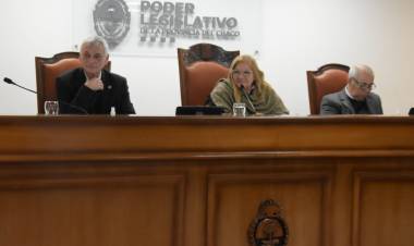 CHACO REGULA POR LEY EL USO DE CELULARES Y DISPOSITIVOS ELECTRÓNICOS MÓVILES EN LAS ESCUELAS