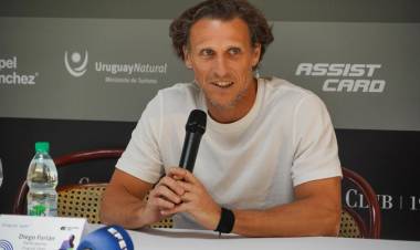 DIEGO FORLÁN SE OFRECIÓ PARA DIRIGIR A LA SELECCIÓN DE URUGUAY