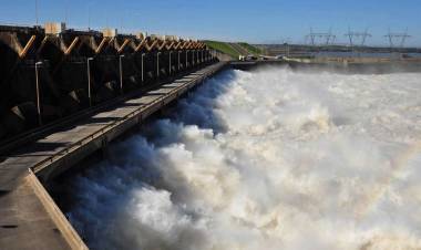 LA APA ADVIERTE SOBRE UNA CRECIDA DEL RÍO PARANÁ Y RECOMIENDA EXTREMAR PRECAUCIONES EN ZONAS COSTERAS