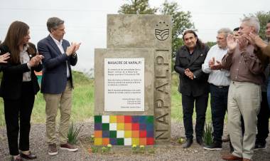 102° ANIVERSARIO DE LA MASACRE DE NAPALPÍ: EL GOBIERNO PROVINCIAL INAUGURÓ UN TÓTEM CONMEMORATIVO Y RATIFICÓ EL COMPROMISO CON LA REPARACIÓN HISTÓRICA