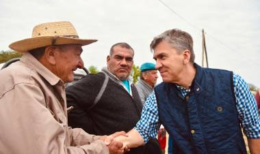 LA LUZ LLEGÓ AL PARAJE LAS BRAVAS DE PAMPA DEL INDIO Y CAMBIA LA VIDA DE LAS FAMILIAS