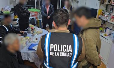 DESBARATARON A UNA ORGANIZACIÓN QUE ATACABA A COMERCIANTES CHINOS: CINCO EXTRANJEROS DETENIDOS