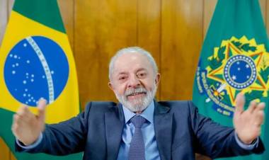 LOS SEGUIDORES DE LULA DA SILVA LANZARON SU CAMPAÑA EN BUENOS AIRES