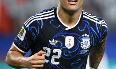 BARCELONA QUIERE A LAUTARO MARTÍNEZ TRAS CAERSE LA LLEGADA DE JULIÁN ÁLVAREZ