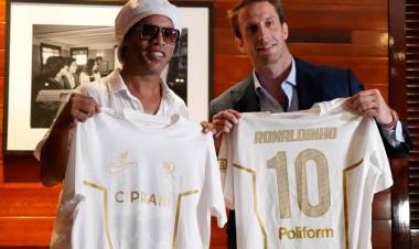 RONALDINHO VUELVE AL FÚTBOL PROFESIONAL A LOS 46 AÑOS: JUGARÁ EN LA SERIE C DE ITALIA