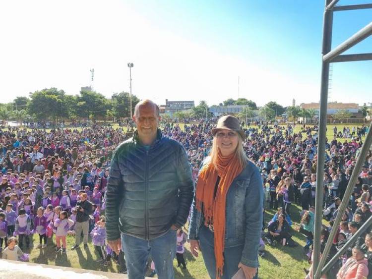 MULTITUDINARIO FESTEJO DEL DÍA DE JARDINES DE INFANTES Y MAESTRAS JARDINERAS EN VILLA ÁNGELA