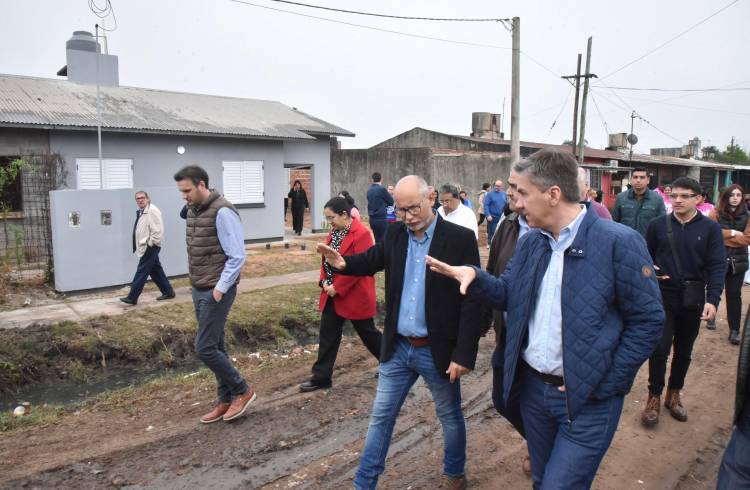 FONTANA: ZDERO ENTREGÓ HOY VIVIENDAS A FAMILIAS EN SITUACIÓN VULNERABLE, TRAS 14 AÑOS DE ESPERA