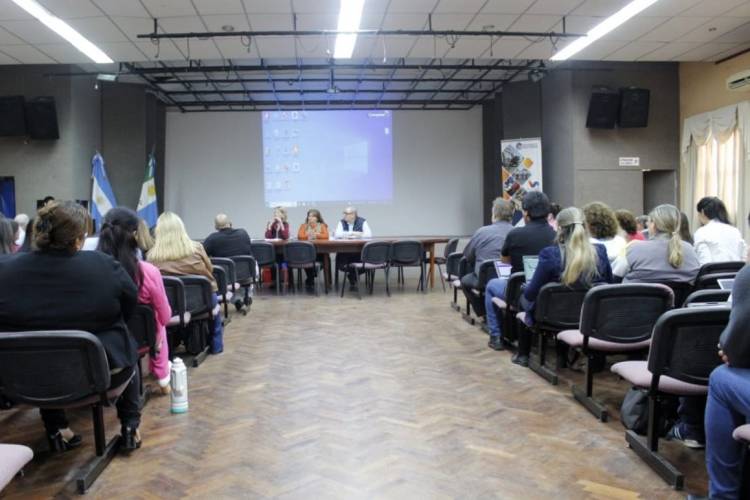 EDUCACIÓN: CERCA DE 1500 AGENTES YA SE CAPACITARON EN DIGITALIZACIÓN DE TÍTULOS