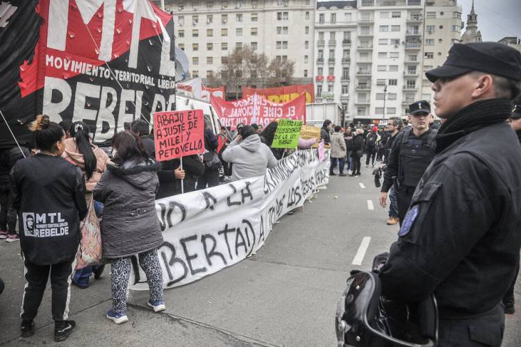 VOCES CONTRA LAS LEYES LIBERTARIAS