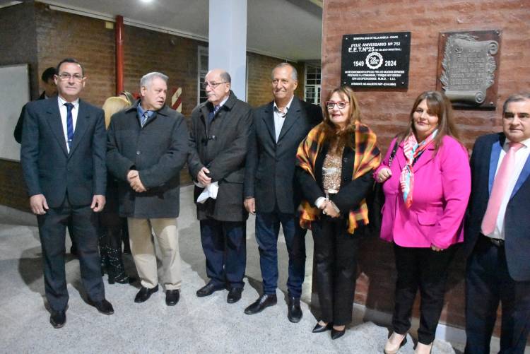 VILLA ÁNGELA CELEBRÓ EL 75º ANIVERSARIO DE LA E.E.T N° 25 "EX COLEGIO INDUSTRIAL"