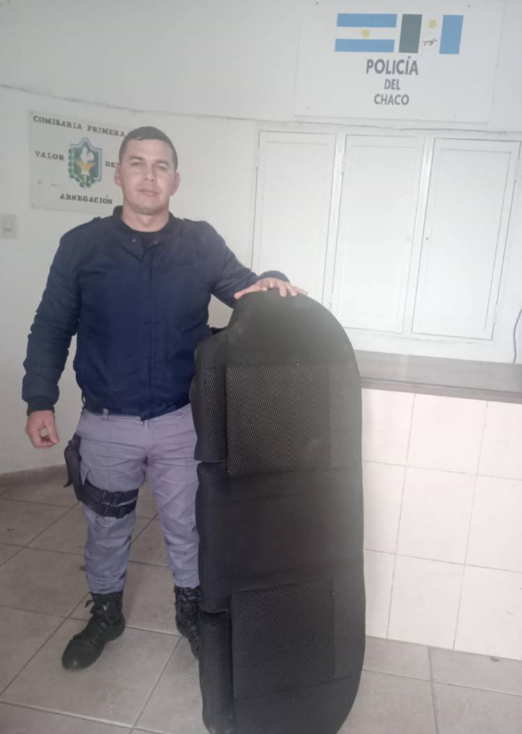 VILLA ÁNGELA: FUE PRESO POR ROBAR UNA BUTACA DE UN AUTOMÓVIL   