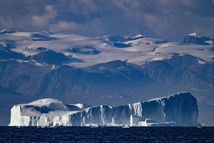 UN ESTUDIO REVELA QUE LA PÉRDIDA DE MASAS DE HIELO ALTERA EL EJE DE ROTACIÓN DE LA TIERRA 