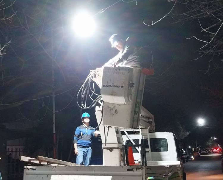 SECHEEP AVANZA CON LA RECUPERACIÓN DE LA RED DE ALUMBRADO PÚBLICO DE RESISTENCIA