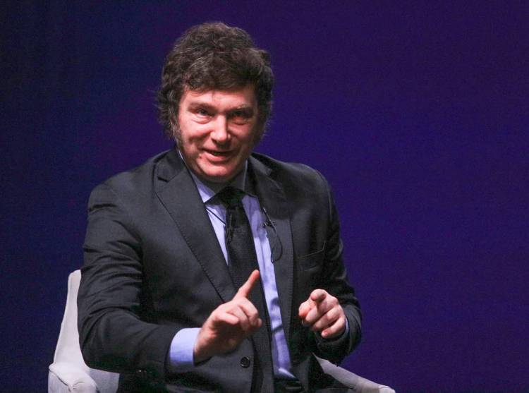 MILEI: "LA MEDIDA DEMAGÓGICA QUE VOTÓ EL SENADO IMPLICA UN INCREMENTO DE LA DEUDA DE 370 MIL MILLONES DE DÓLARES"