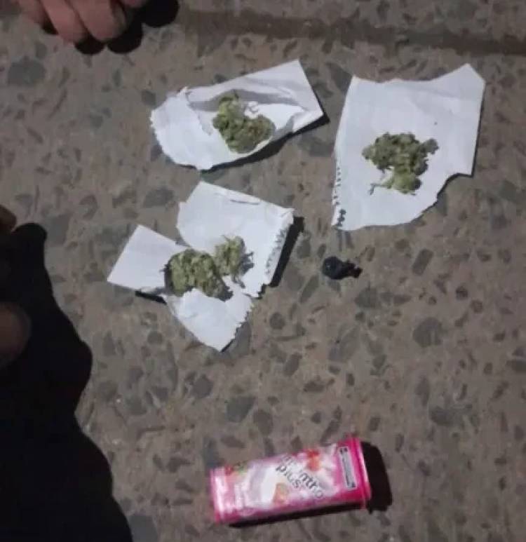 DETUVIERON A UN JOVEN DE 19 AÑOS CON MARIHUANA Y COCAÍNA