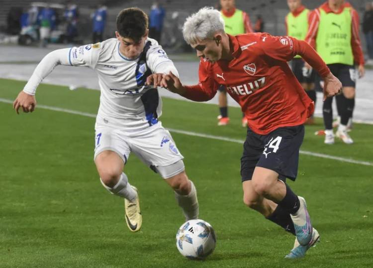 INDEPENDIENTE GOLEÓ Y SELLÓ EL PASE A LOS CUARTOS DE FINAL DE LA COPA ARGENTINA