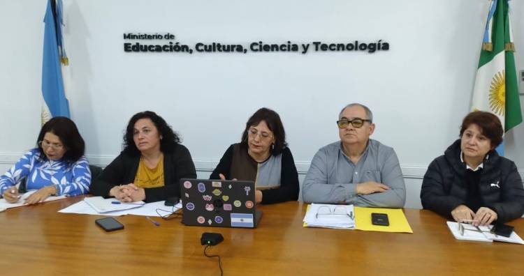 EDUCACIÓN:  ETAPA FINAL DEL PROCESO PARA LA TITULARIZACIÓN DE DOCENTES DEL NIVEL SUPERIOR 