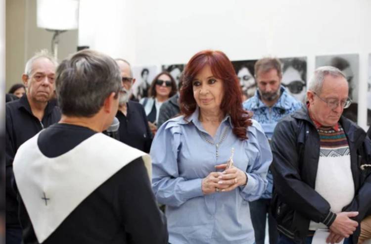 SORPRESIVA CARTA DE CRISTINA FERNÁNDEZ DE KIRCHNER: AUTOCRÍTICA, SINDICATOS, DÉFICIT FISCAL Y EMPLEO PÚBLICO
