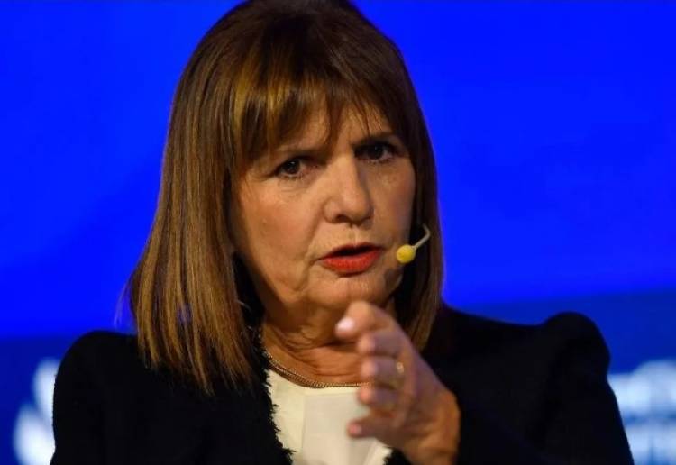 PATRICIA BULLRICH, SOBRE EL ATENTADO A LA SRA: "ESTAMOS TRABAJANDO EN LA HIPÓTESIS DE SECTORES ANARQUISTAS"