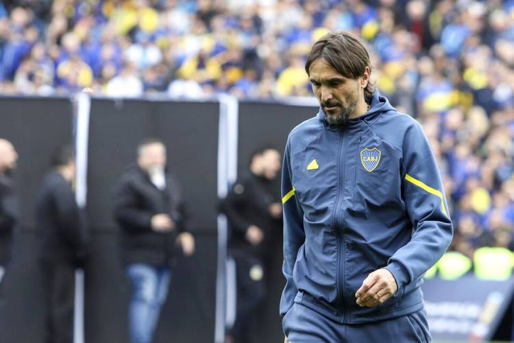 LOS NOMBRES QUE EMPIEZAN A SURGIR PARA DIRIGIR A BOCA