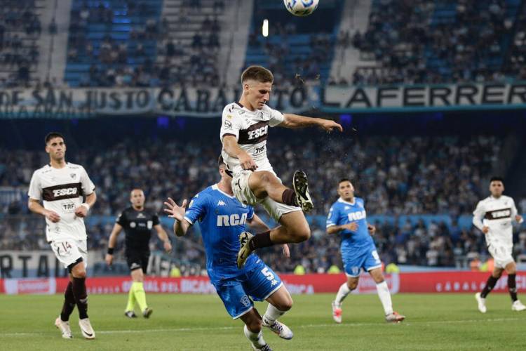 LIGA PROFESIONAL: RACING DECEPCIONÓ Y APENAS SUMÓ UN PUNTO ANTE PLATENSE