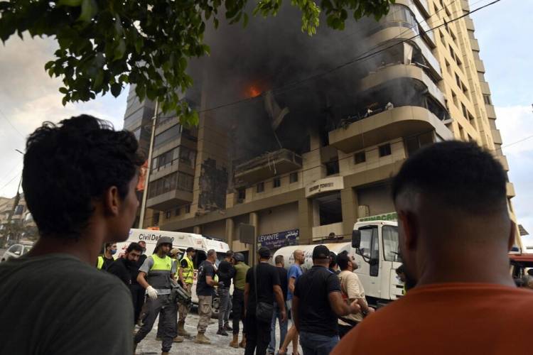ISRAEL INVADE EL SUR DEL LÍBANO Y CONTINUA BOMBARDEANDO BEIRUT.