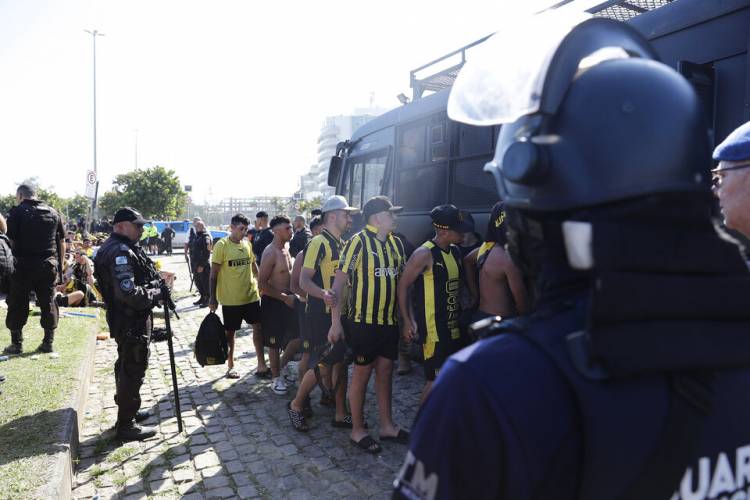COPA LIBERTADORES: PEÑAROL-BOTAFOGO SE JUGARÁ SIN HINCHAS VISITANTES